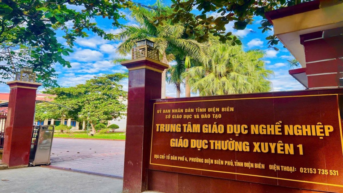 Cổng Trung tâm GDNN-GDTX 1 - một trong bốn đơn vị tiền thân, nay là Trụ sở chính của Trung tâm GDNN-GDTX Điện Biên