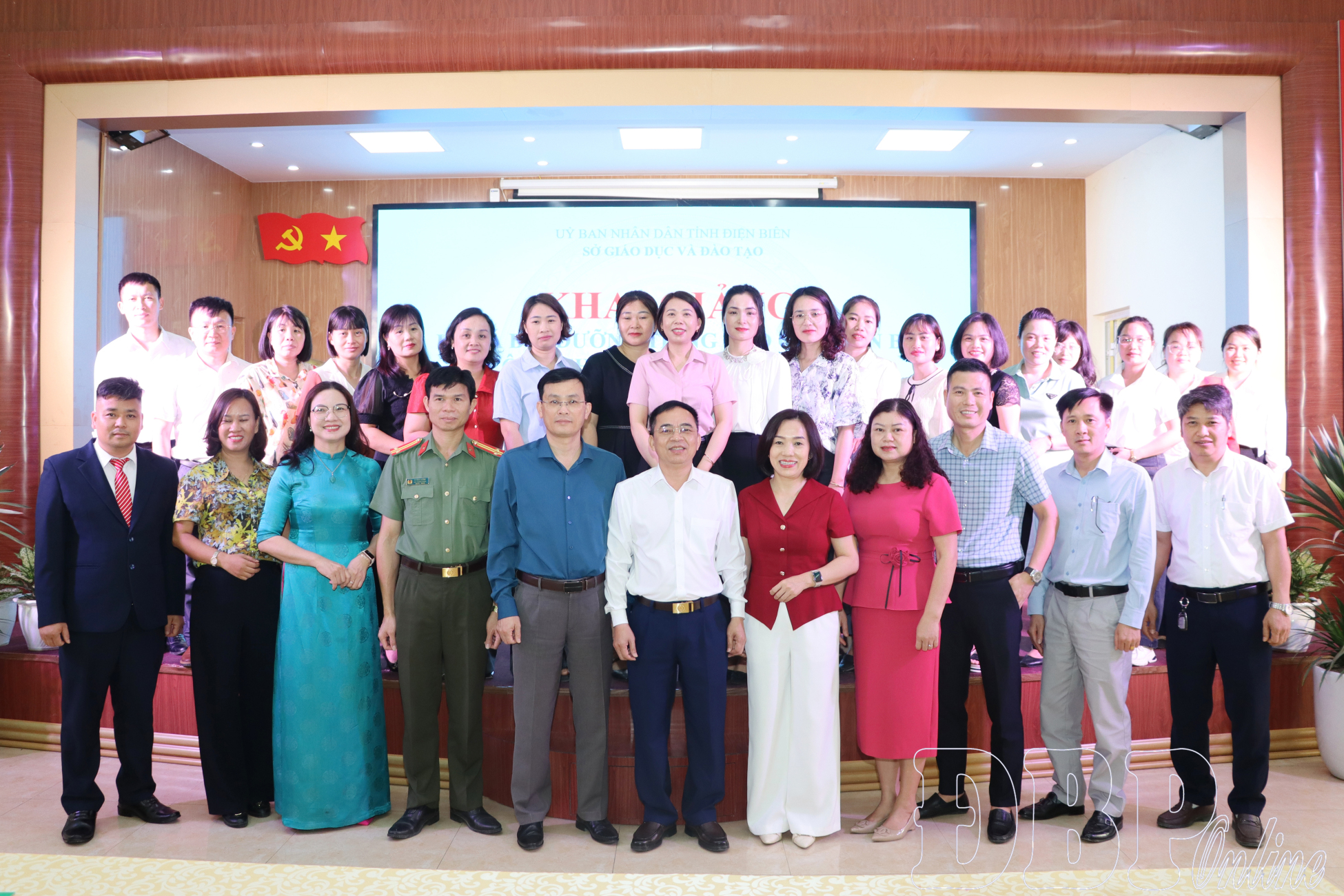 Khai giảng khóa bồi dưỡng tiếng Lào cho cán bộ, công chức, viên chức năm 2026