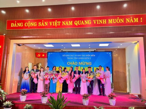 Ảnh tập thể Trung tâm (4)