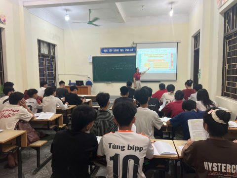 Giáo dục thường xuyên - lớp học và ôn thi THPT (5)