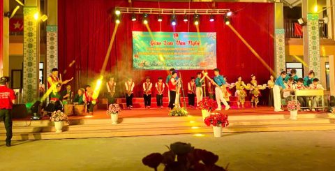 Giao lưu văn nghệ