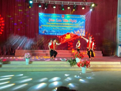 Giao lưu văn nghệ (4)
