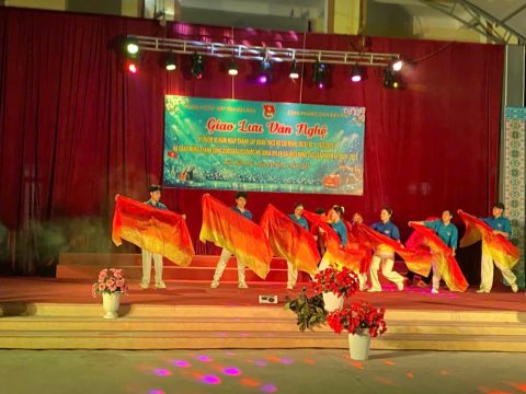 Giao lưu văn nghệ (6)
