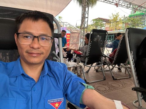 Hiến máu tình nguyện (7)