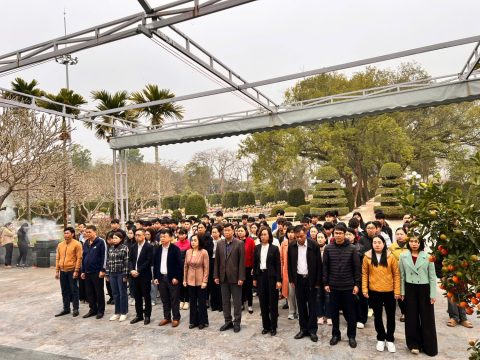 Lễ viếng Nghĩa trang liệt sĩ 2026 (3)