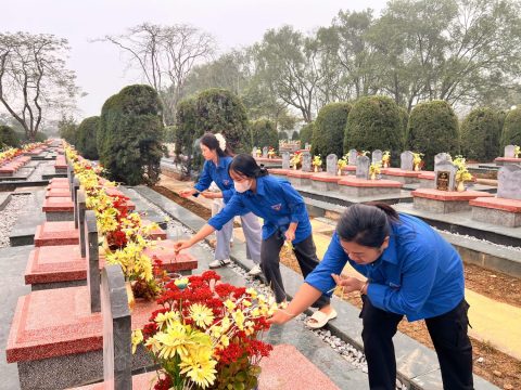 Lễ viếng Nghĩa trang liệt sĩ 2026 (5)