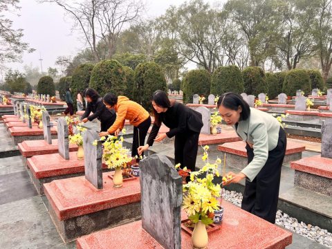 Lễ viếng Nghĩa trang liệt sĩ 2026 (6)