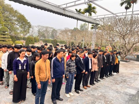Lễ viếng Nghĩa trang liệt sĩ 2026 (7)