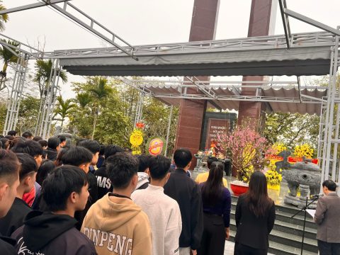 Lễ viếng Nghĩa trang liệt sĩ 2026 (11)