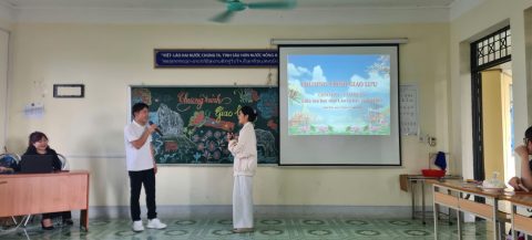 Lưu học sinh Lào tại Trung tâm (5)