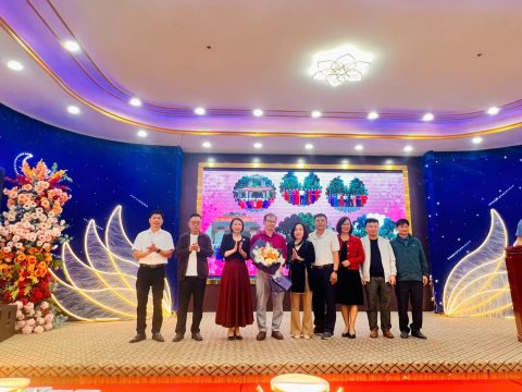 Tất niên và chia tay