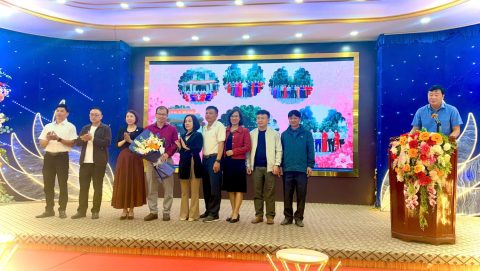 Tất niên và chia tay (8)